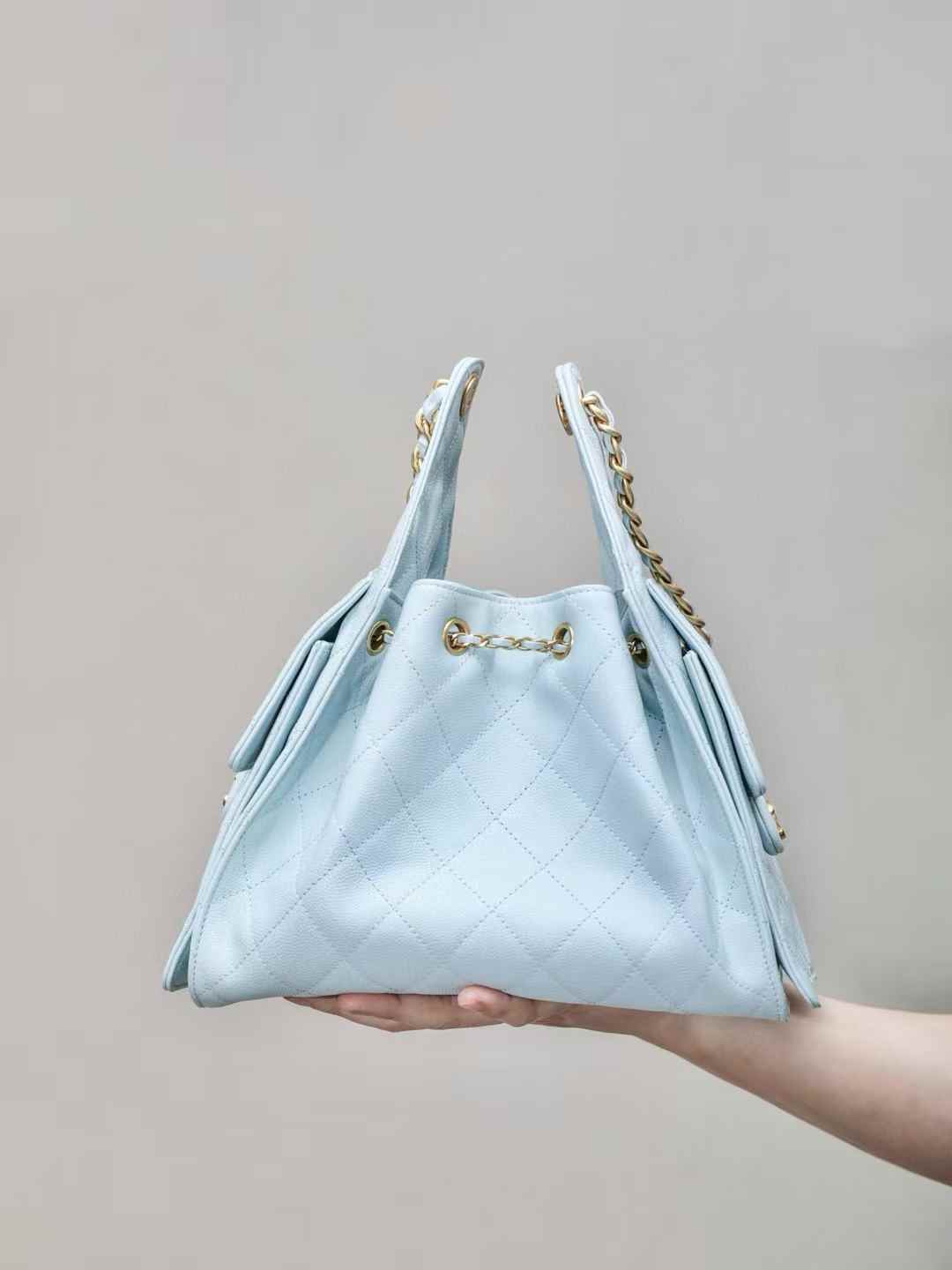 Chanel 25C hobo 抽繩水桶包 早春系列 湖水藍魚子醬