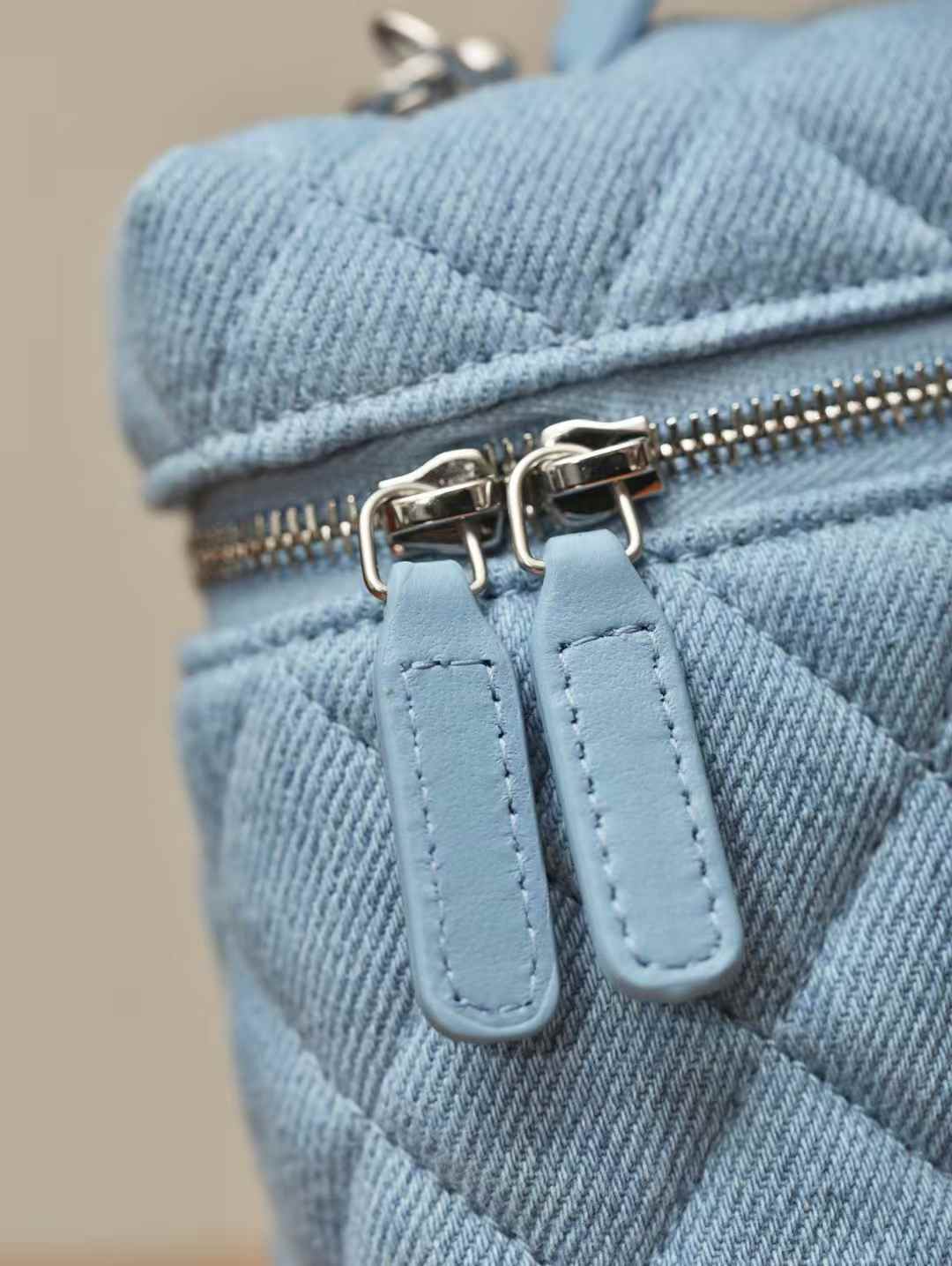 CHANEL 25P 春夏新款 便當包 化妝包 盒子包 (黑色/牛仔藍)