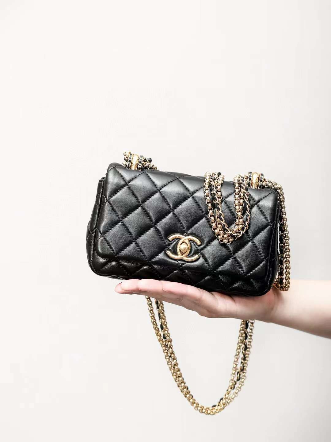 CHANEL 24A 瀑布鏈條口蓋包