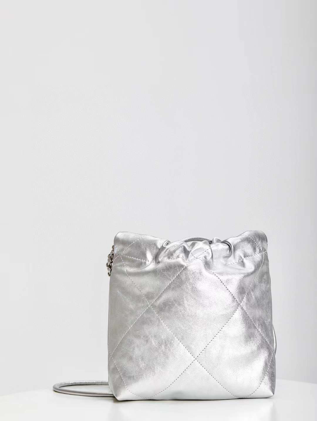 CHANEL 23S 22BAG MINI 小水桶包 隱藏銀色