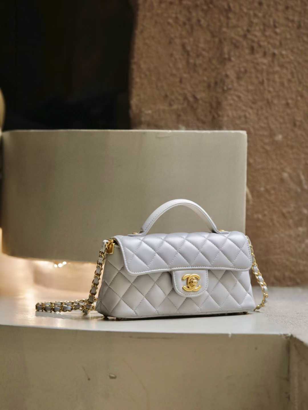 CHANEL 25ss 新款 手柄口蓋包kelly