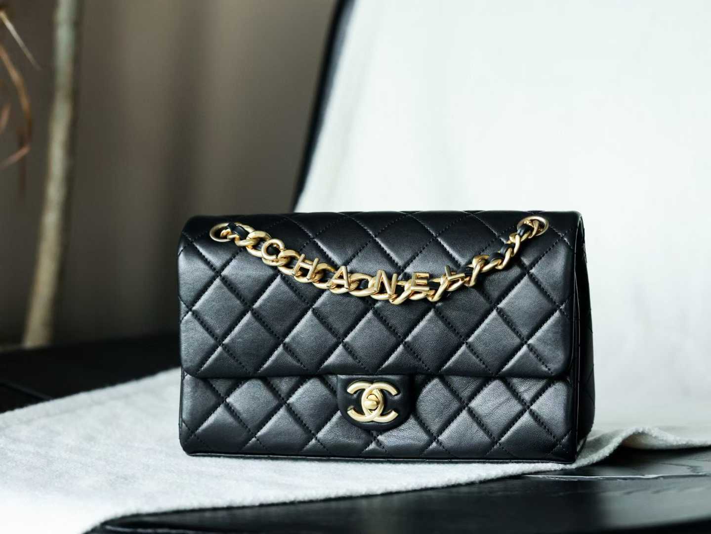 CHANEL 23P 限定隱藏多功能字母鏈條 CF 口蓋包