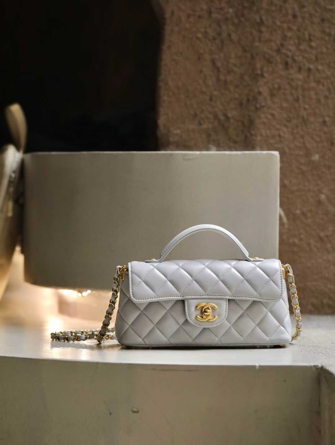 CHANEL 25ss 新款 手柄口蓋包kelly