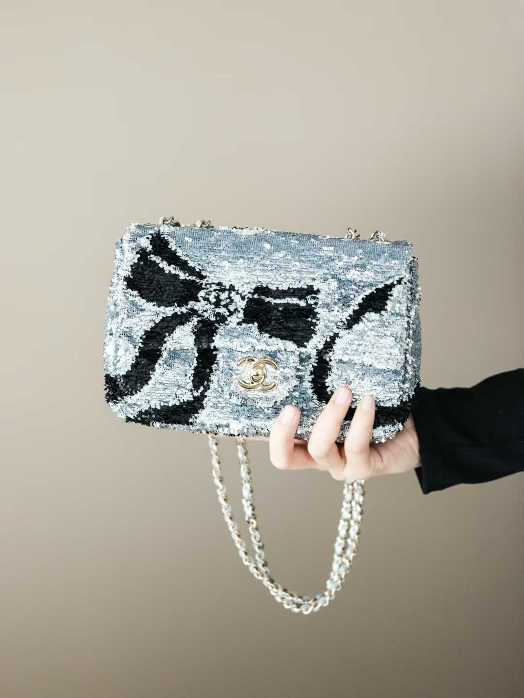 CHANEL 25K 秋冬亮片 CF包 珠片藍