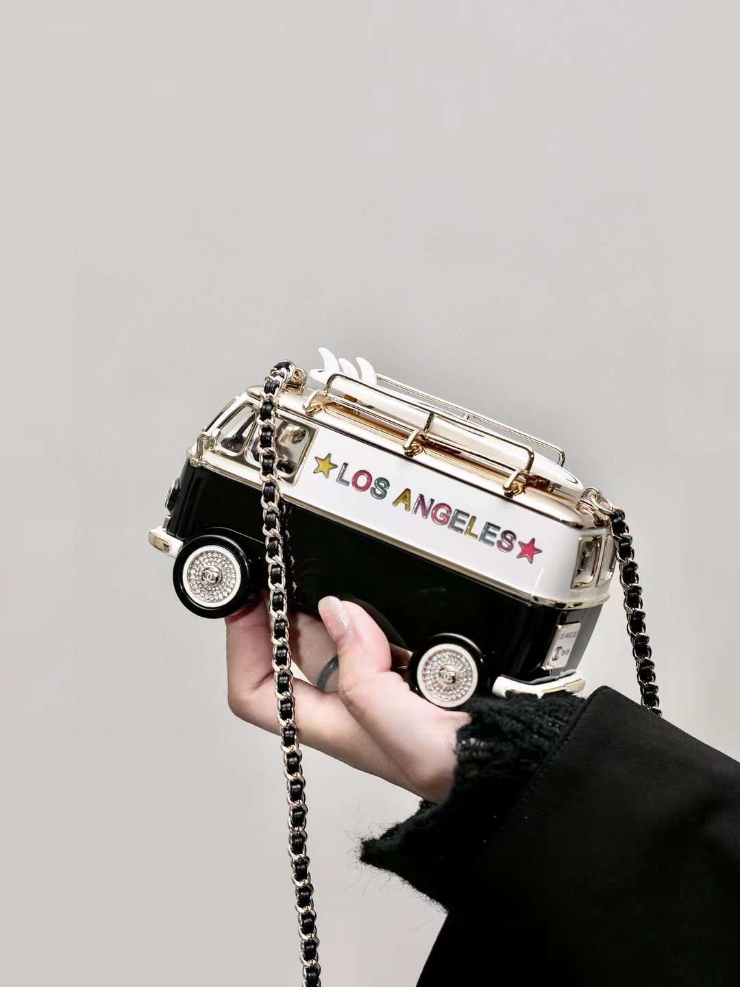 CHANEL 24S 走秀款 壓克力小巴士鏈條包 黑色