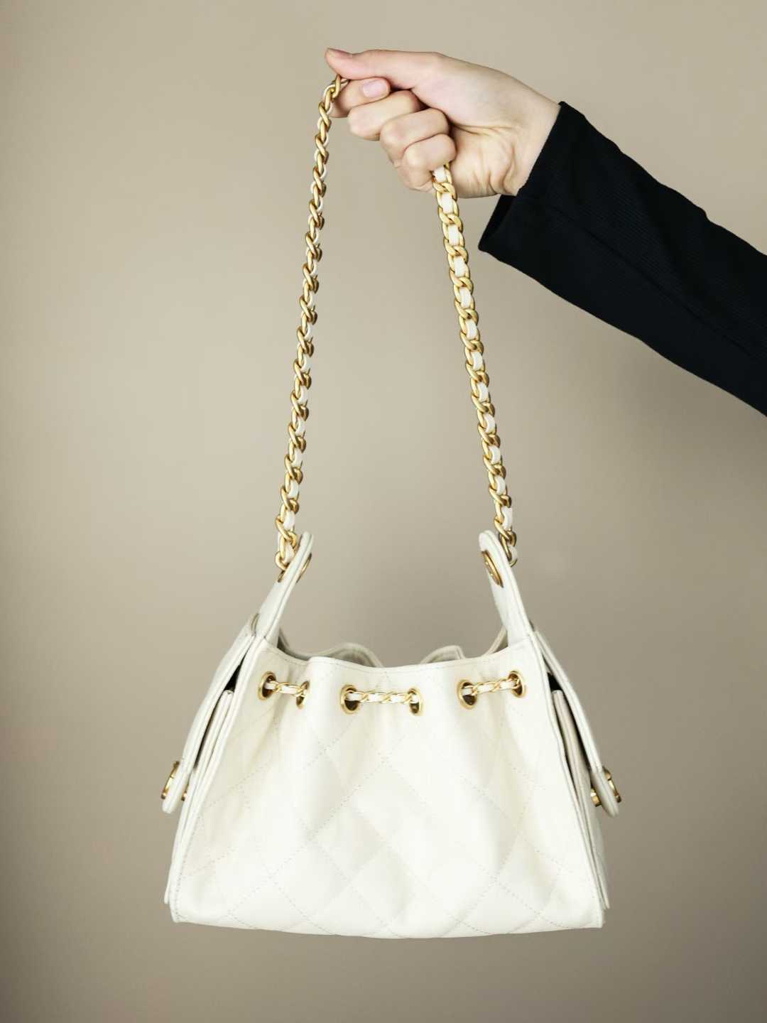 CHANEL 26C｜嬉皮包 Hobo 25bag mini 米杏色