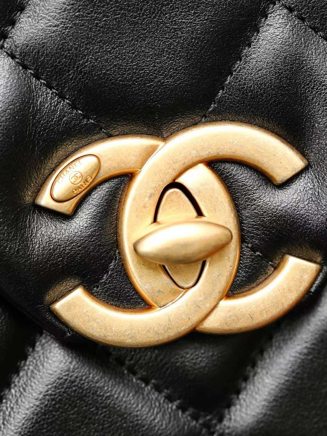 CHANEL 24A VINTAGE 口蓋鍊條包