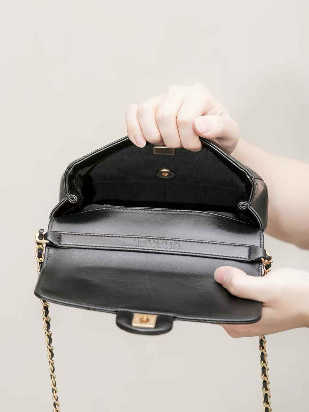 Chanel 25P珍珠手挽復古口蓋包