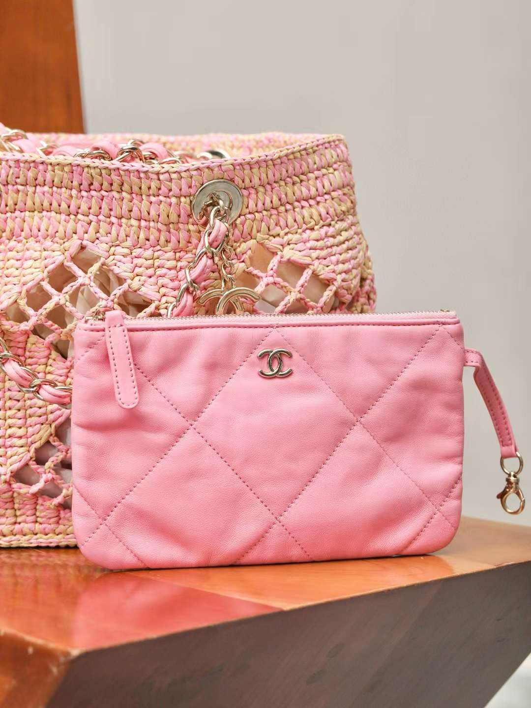 CHANEL 24A COCO BEACH 沙灘包草編購物袋