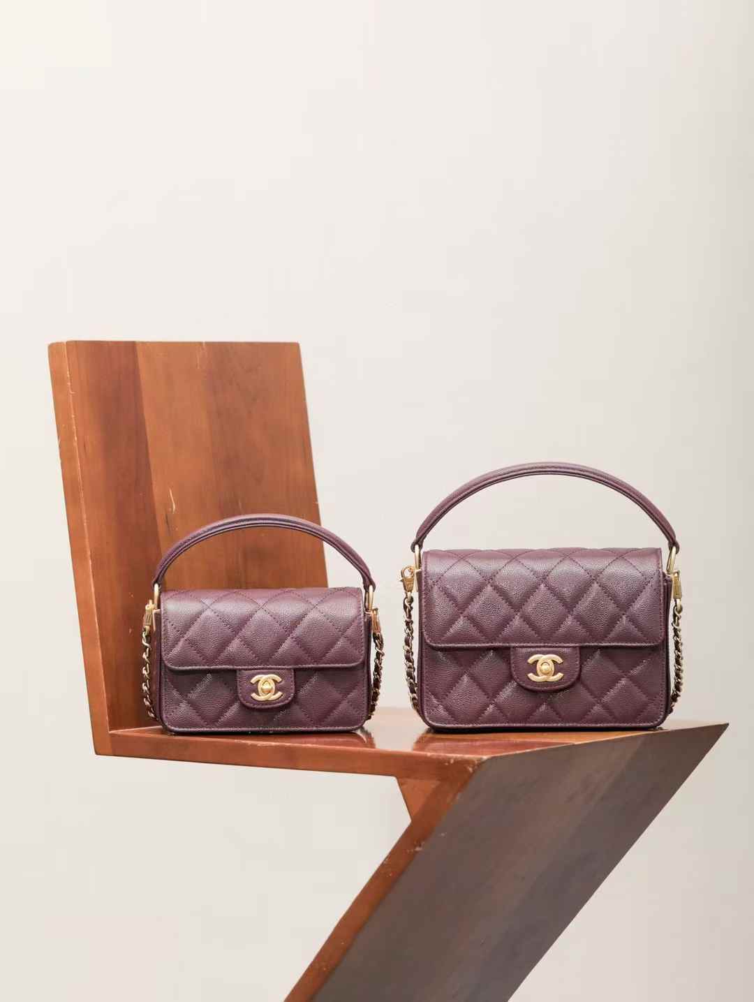 CHANEL 24K 手把口蓋包 酒紅