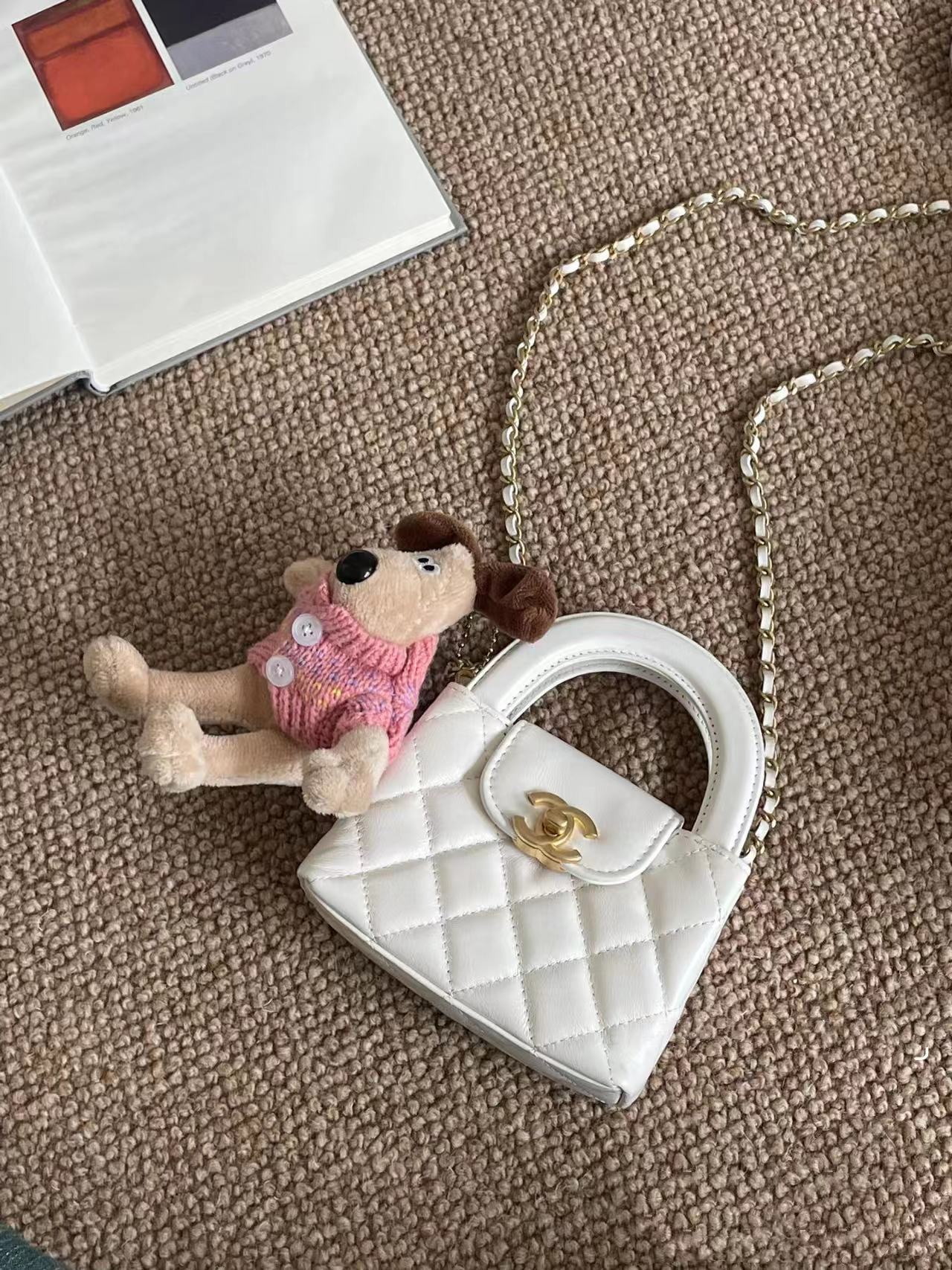 CHANEL 23K KELLY 鏈條手拿包 MINI (多色)