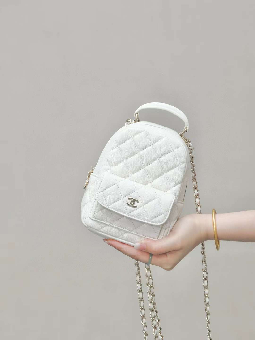 CHANEL 24C 多背法迷你小書包 白色