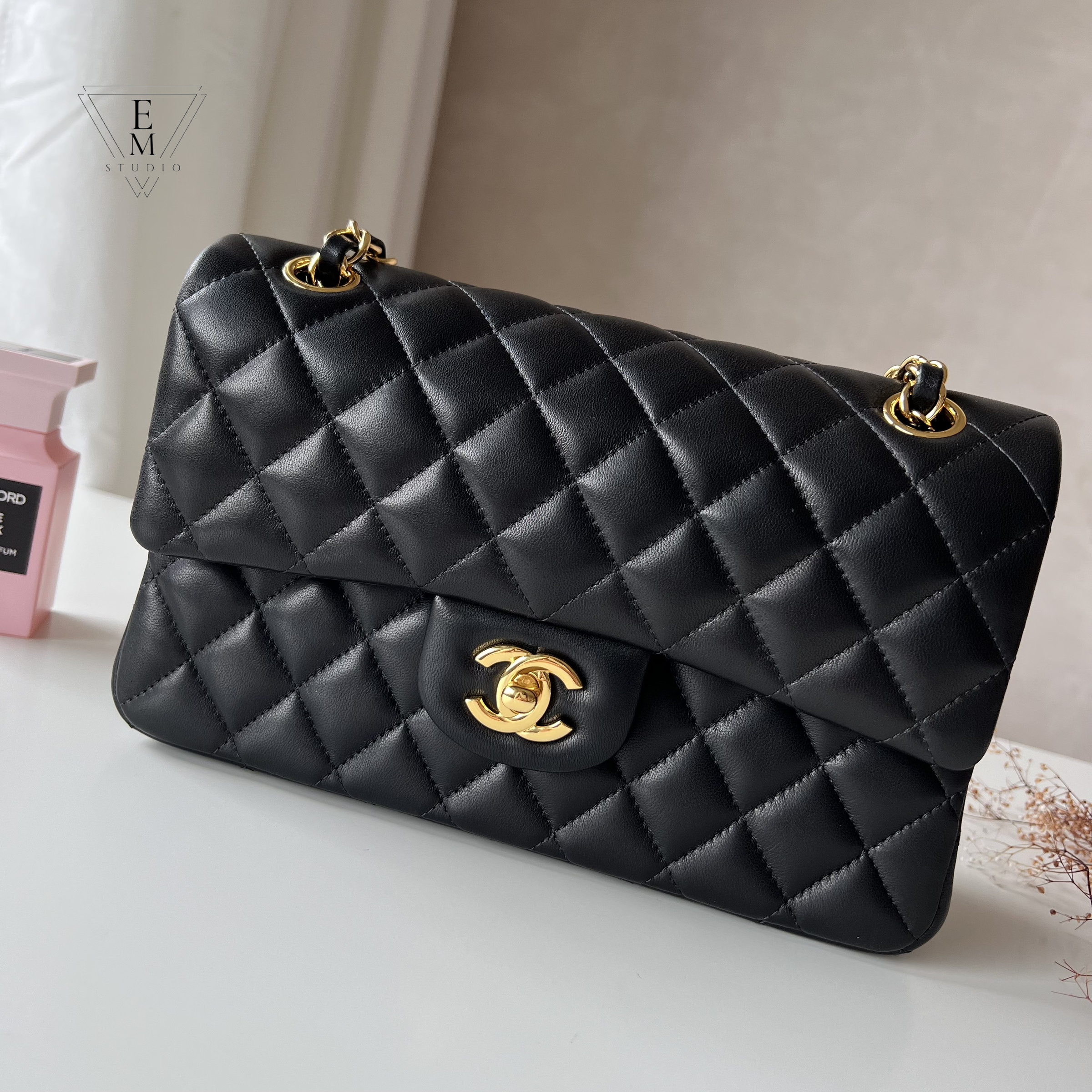 CHANEL CF 經典黑羊皮銀釦/金釦口蓋包 23CM