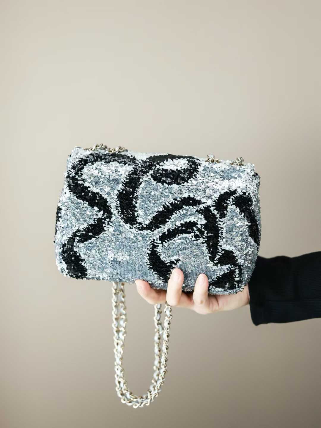 CHANEL 25K 秋冬亮片 CF包 珠片藍