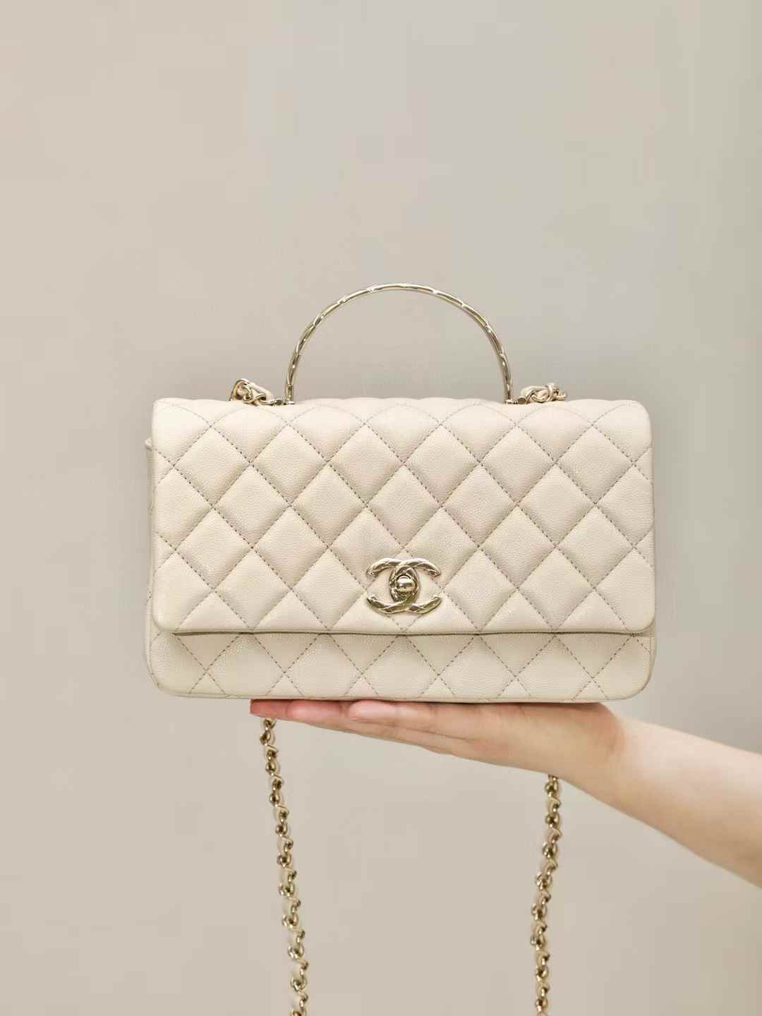 CHANEL 25Ｓ新款手挽cf口蓋包 杏色