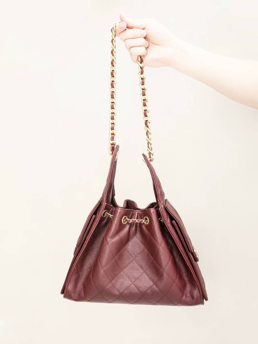 Chanel 25C hobo 抽繩水桶包 早春系列 酒紅魚子醬