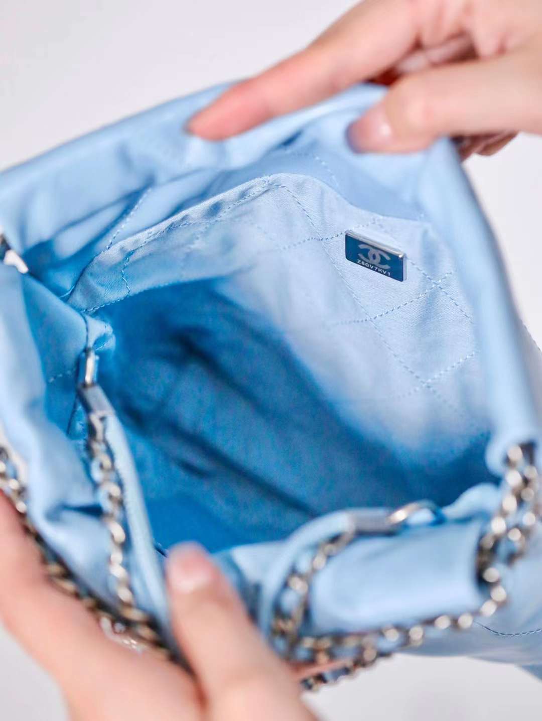 CHANEL 23S 22BAG MINI 小水桶包 寶寶藍色