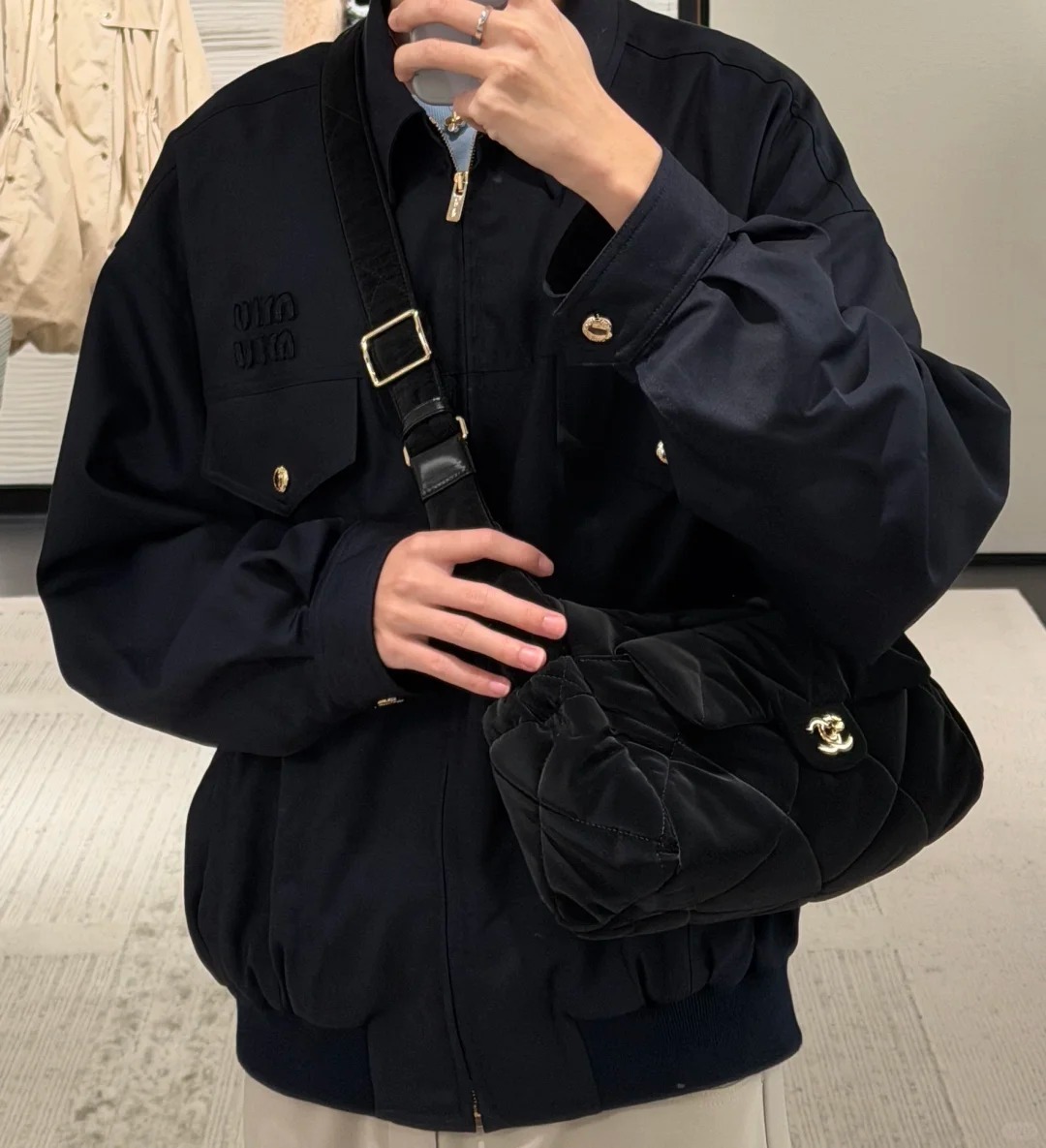 CHANEL 25N 滑雪系列 黑絲絨HOBO 滑雪包 小號