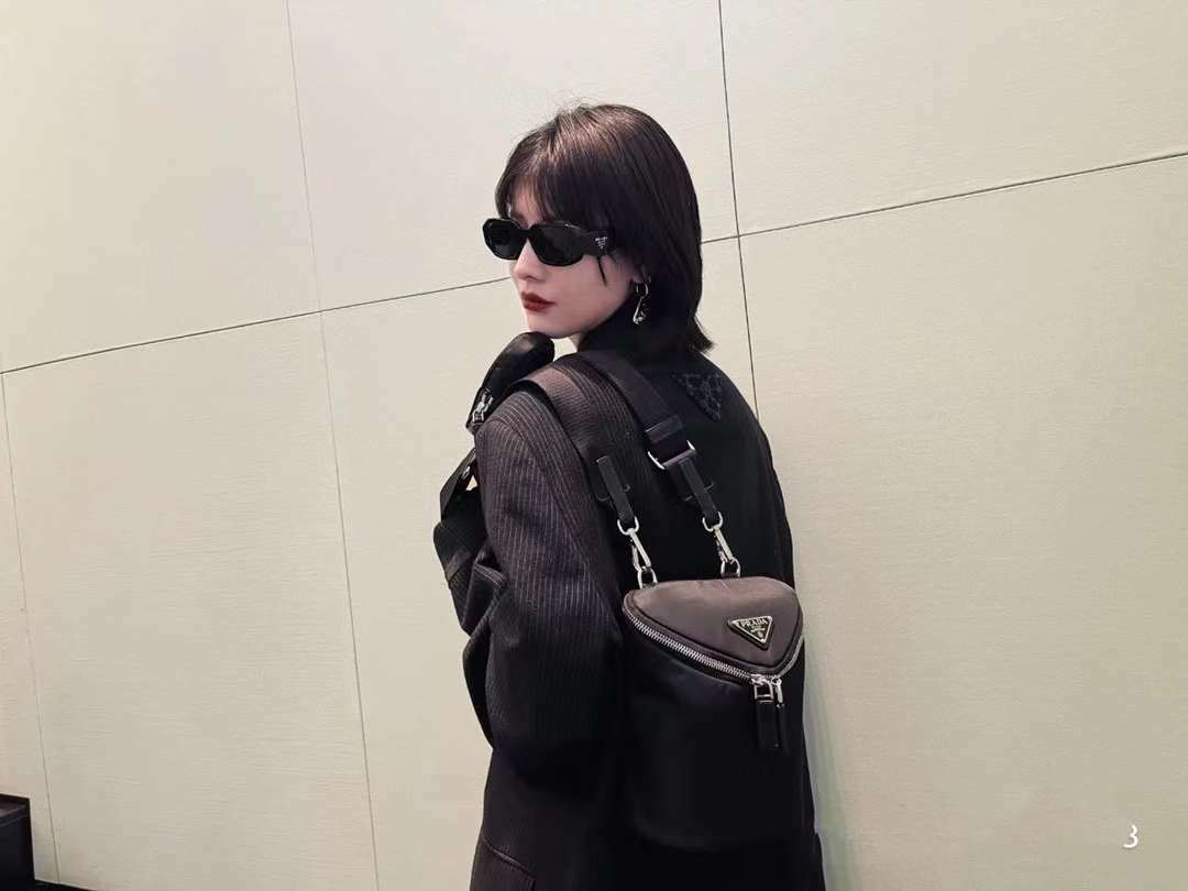 PRADA RE-NYLON 三合一再生尼龍水桶包