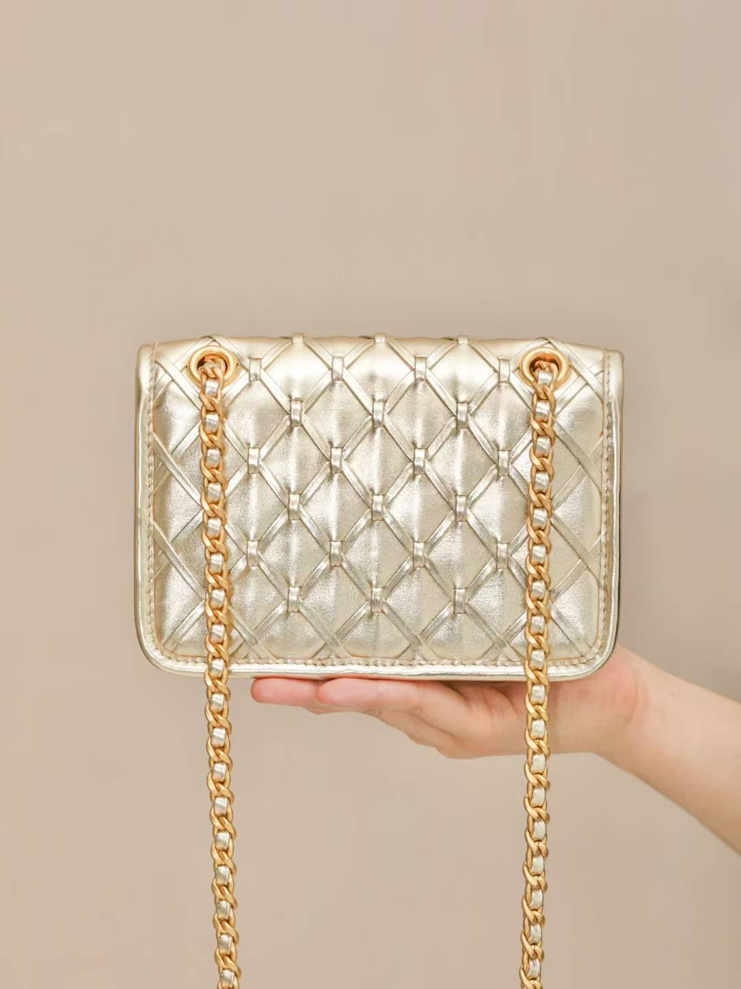 CHANEL 25走秀款編織系列CF口蓋包 金色