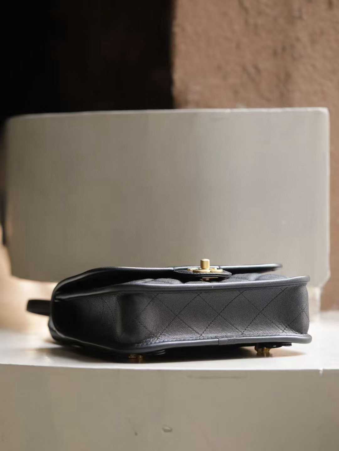 CHANEL 25B 全新四葉草口蓋包