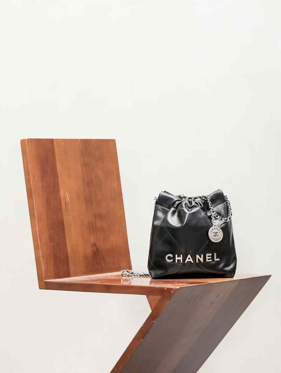 CHANEL 22迷你垃圾袋雙鍊手提斜背兩用Mini Handbag包