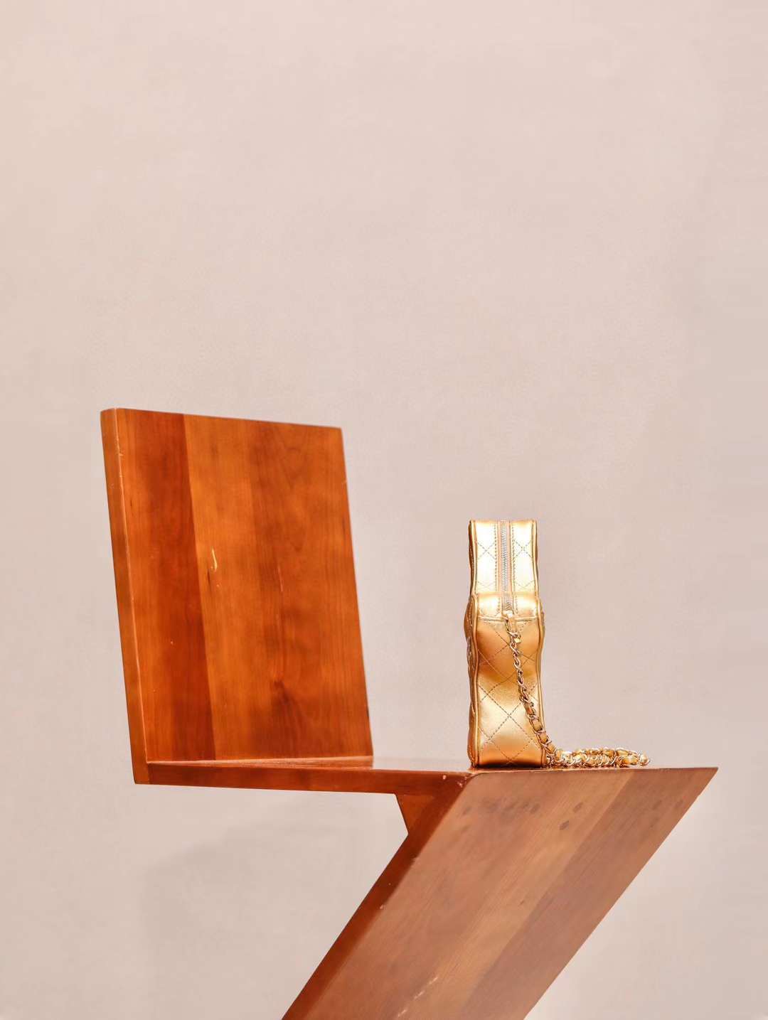 CHANEL 24C 星星斜背包 金色