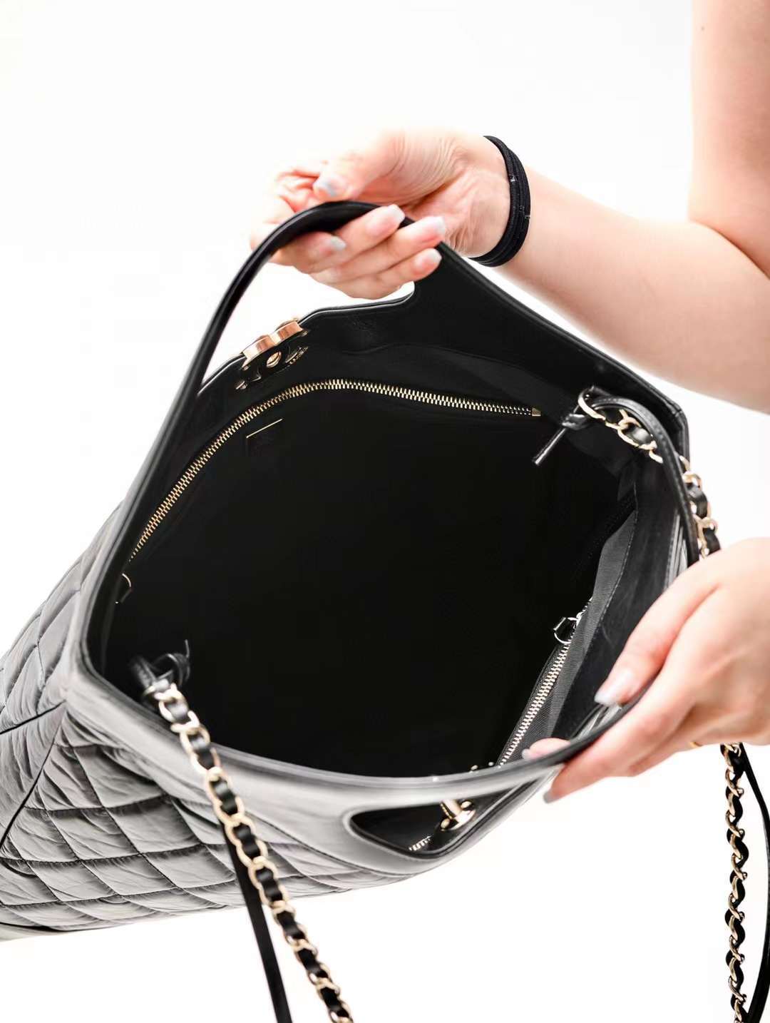 CHANEL 23A 31BAG SHOPPING 大號 經典中古側背包 黑色