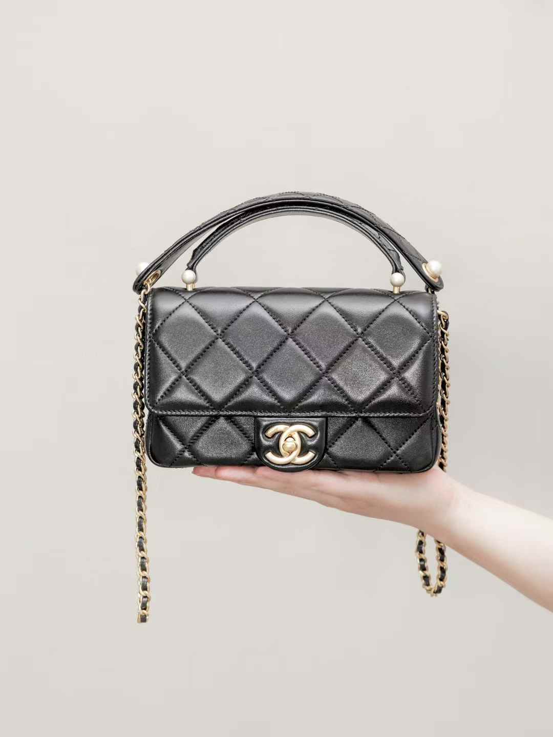 Chanel 25P珍珠手挽復古口蓋包