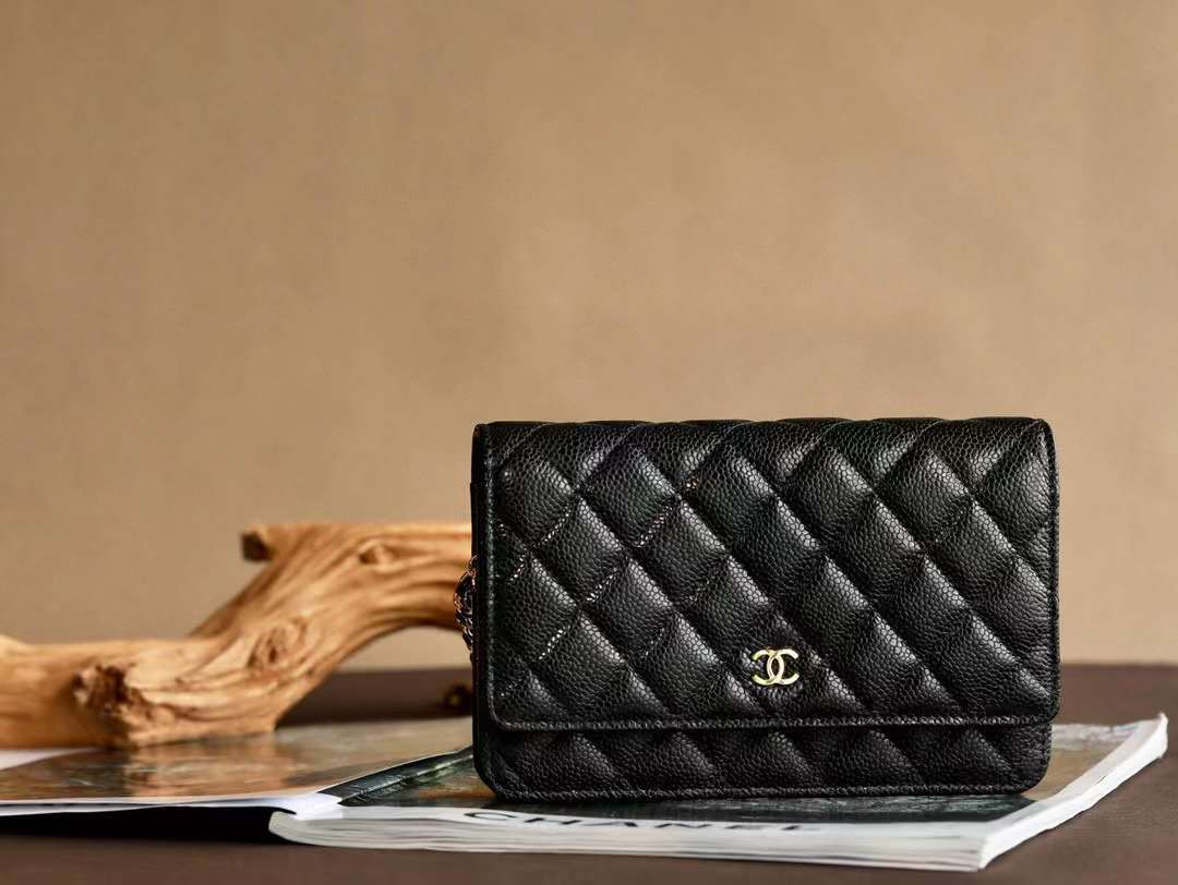 CHANEL 最新版本 WOC 磁扣金釦鏈條側背包