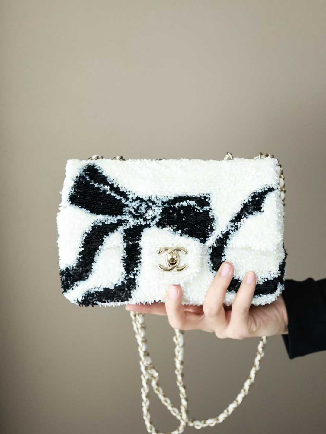 CHANEL 25K 秋冬亮片 CF包 珠片白