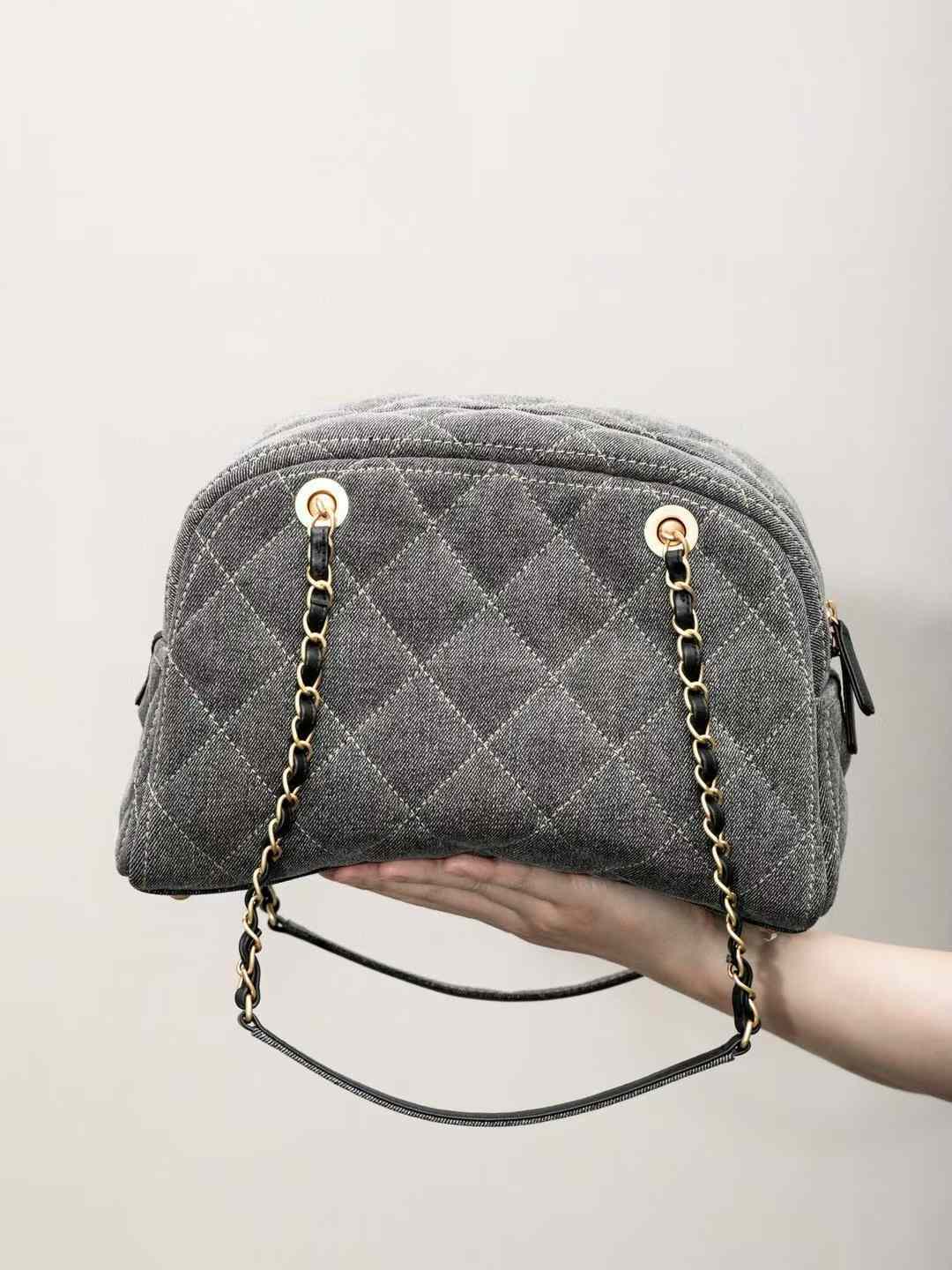 CHANEL 24B 保齡球包 牛仔布 小號/大號