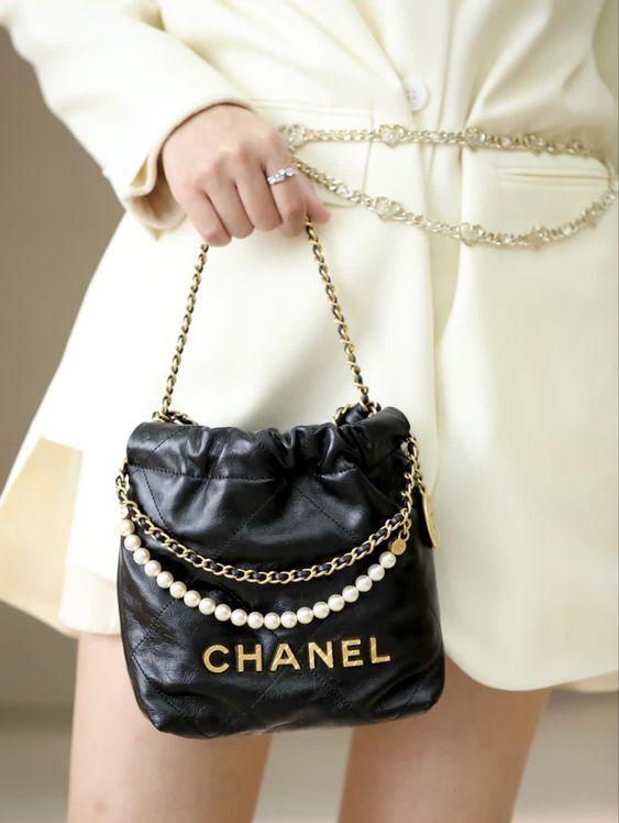 CHANEL 23S 22BAG MINI 珍珠款小水桶包