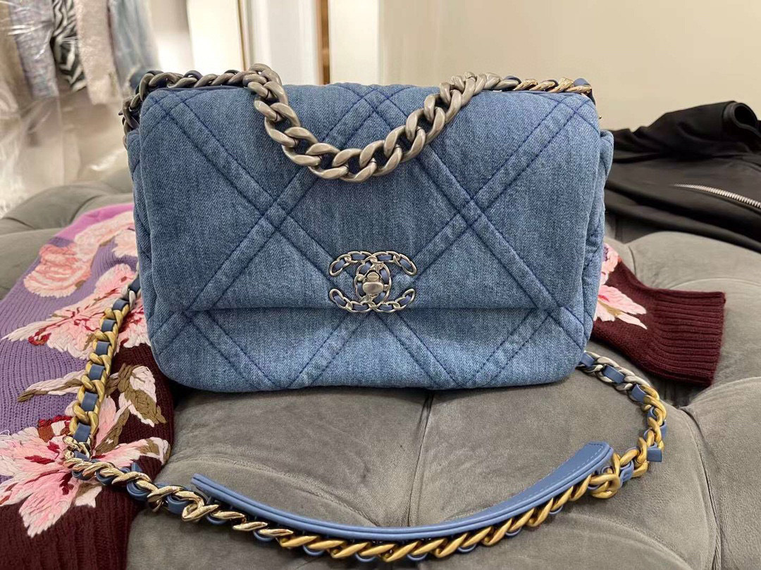 CHANEL 19BAG淺色牛仔包 小號
