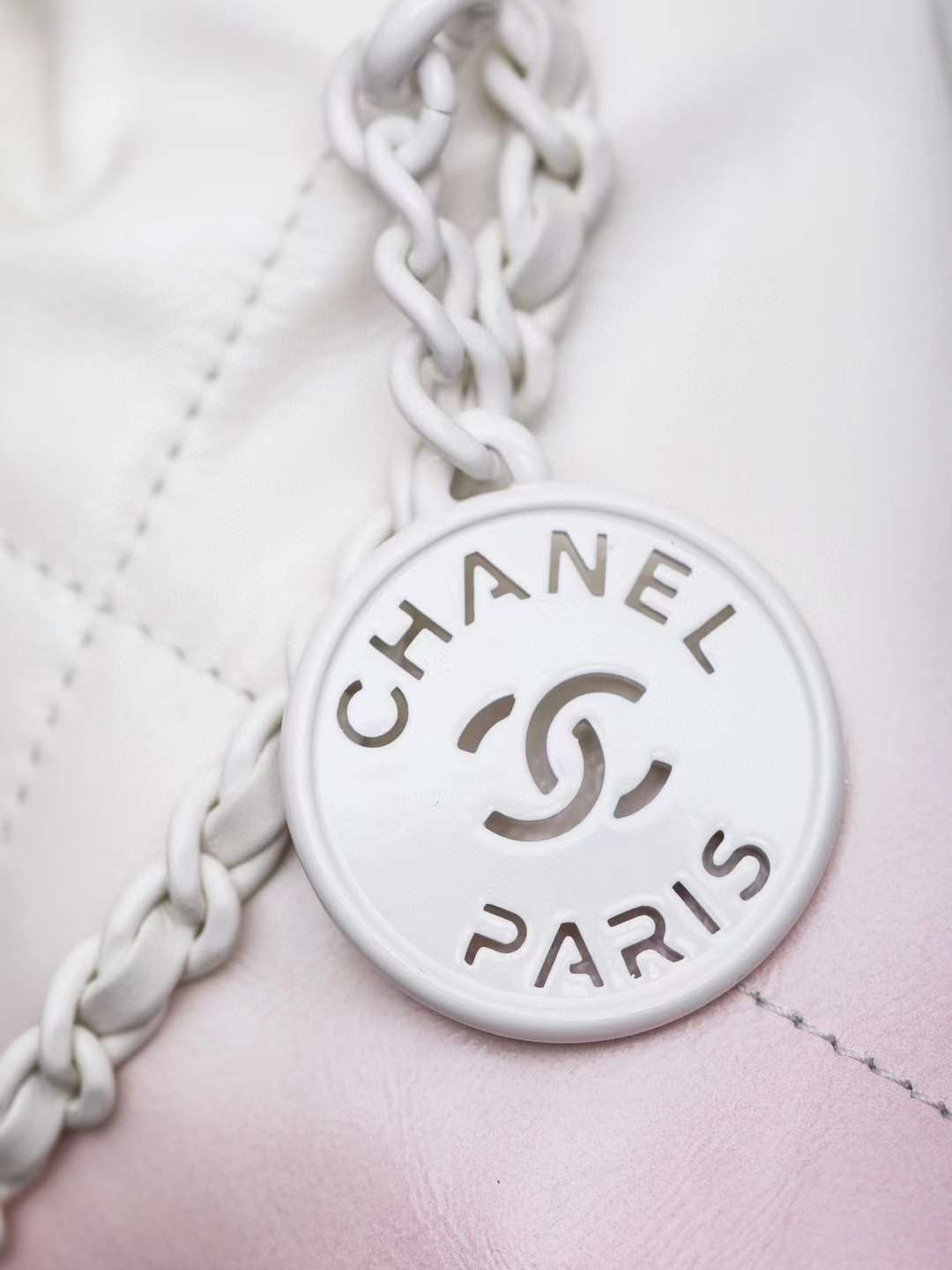 CHANEL 24S 22BAG MINI 漸層粉白小水桶包