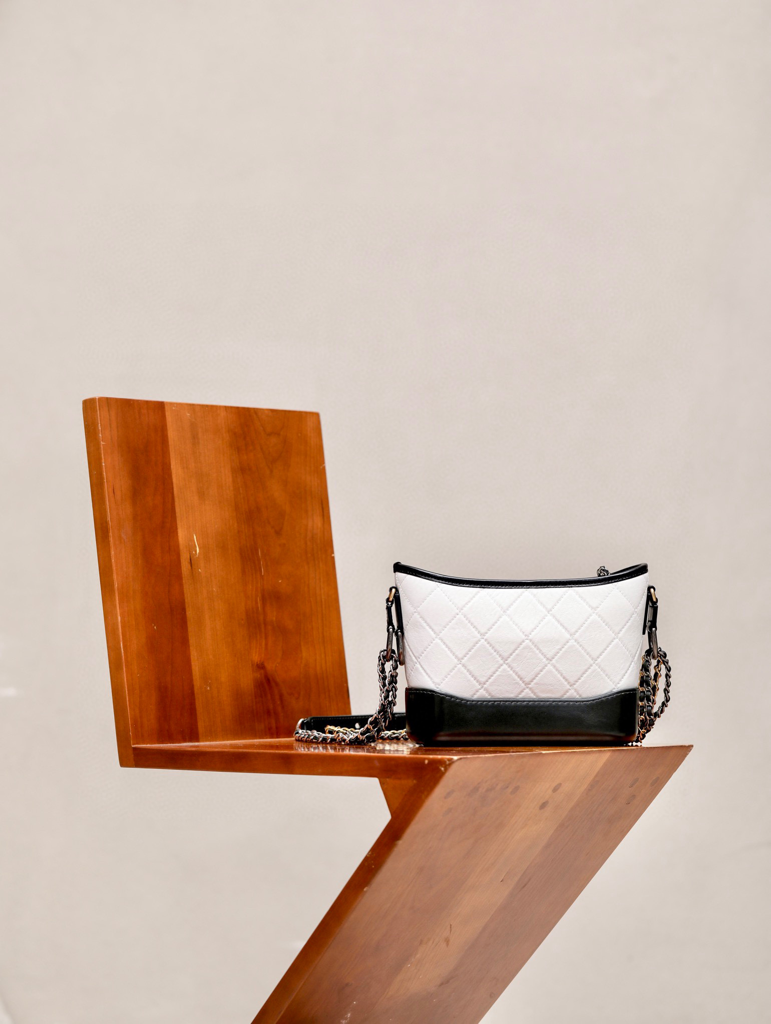 CHANEL GABRIELLE 流浪包小號 黑拼白