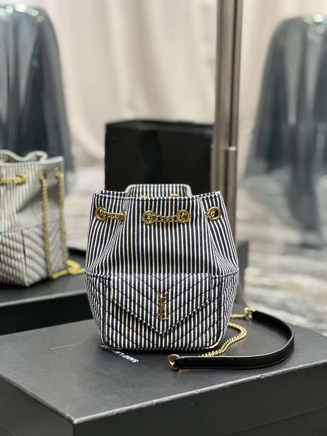 YSL JOE V型絎縫迷你水桶包 牛仔條紋金扣