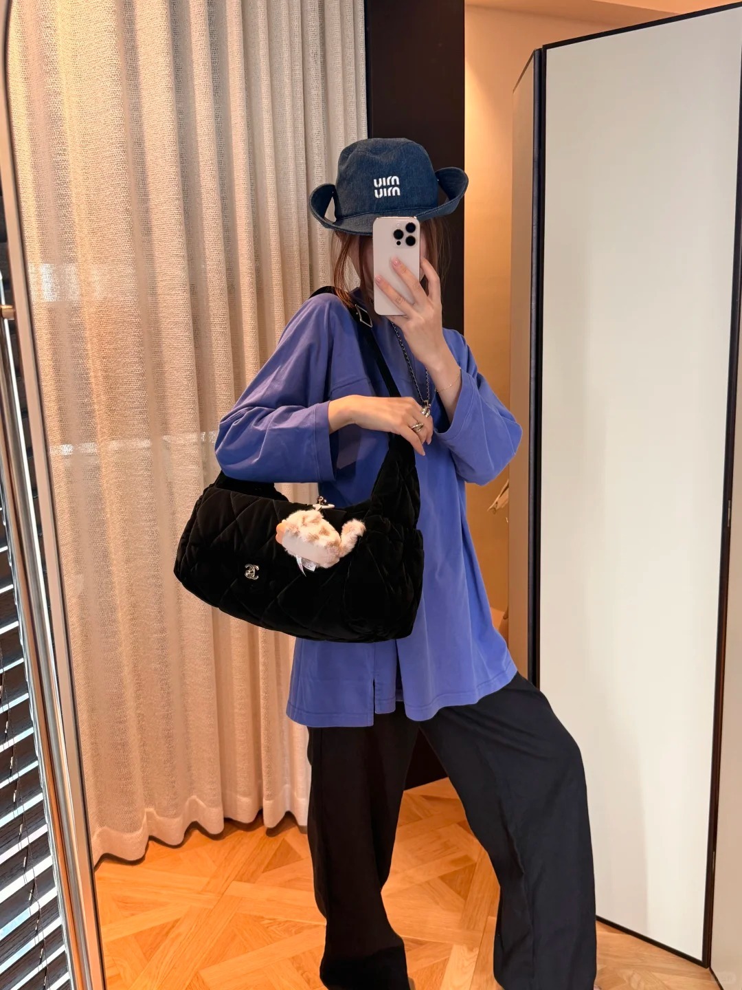 CHANEL 25N 滑雪系列 黑絲絨HOBO 滑雪包 中號