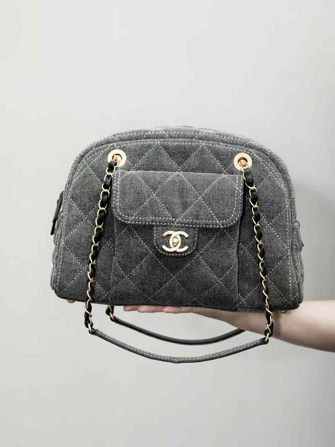 CHANEL 24B 保齡球包 牛仔布 小號/大號