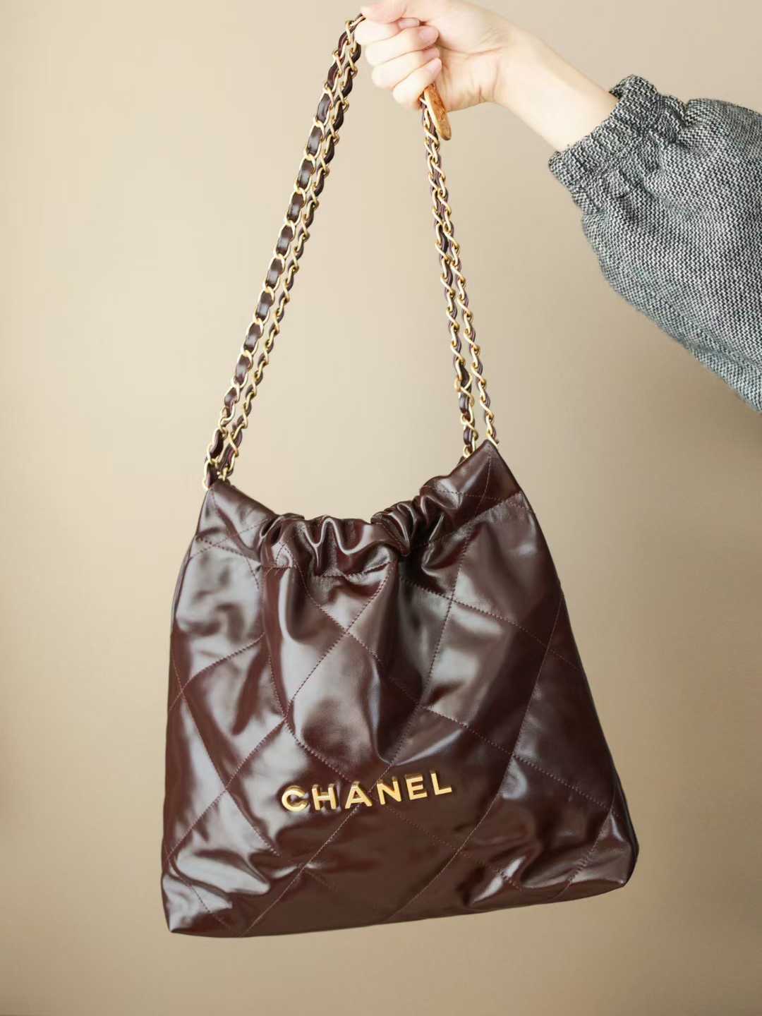 CHANEL 24K 酒紅色牛皮 配金色五金