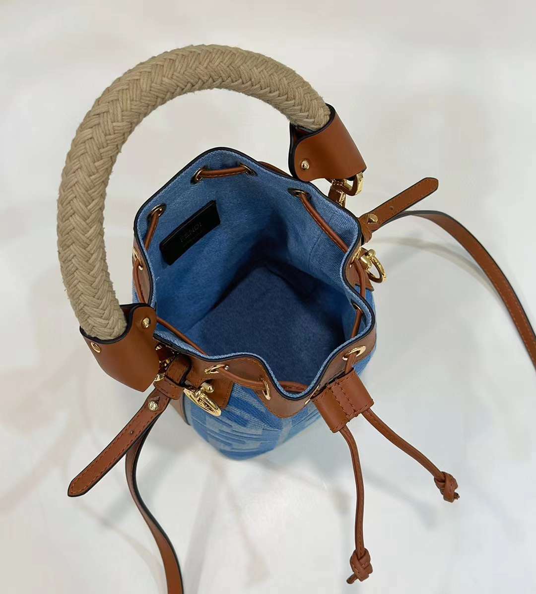 FENDI MON TRESOR 淺藍色牛仔布迷你水桶包