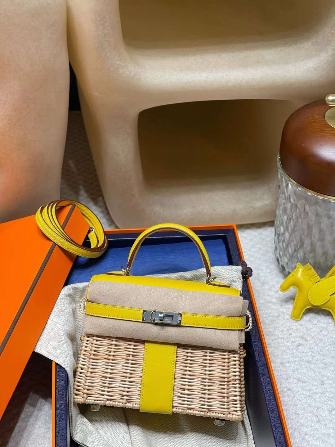 HERMES KELLY PICNIC SWIFT皮 藤條野餐包 9O那不勒斯黃 銀扣