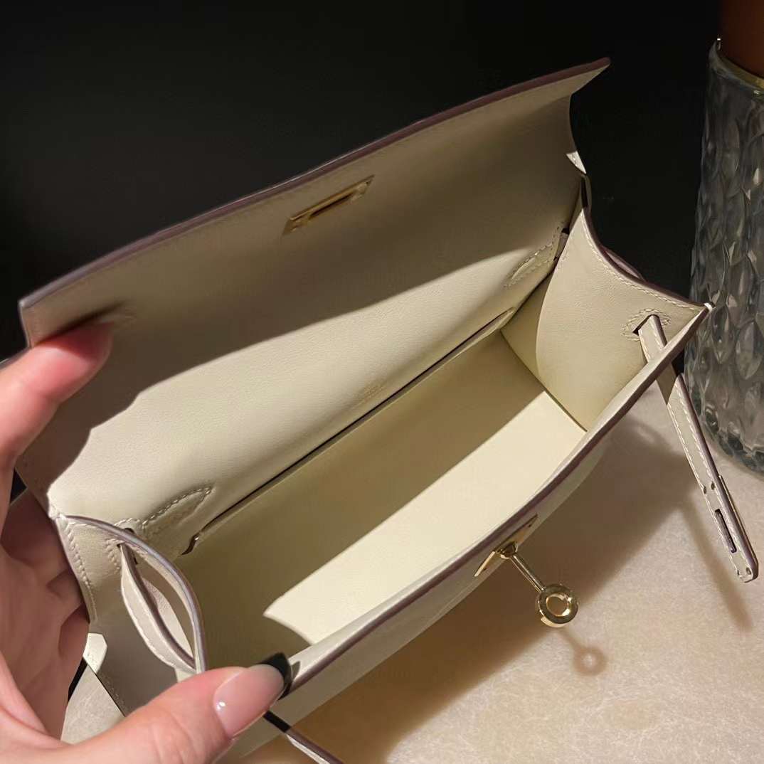 HERMES MINI KELLY POCHETT 一代手拿包 SWIFT皮 10 奶昔白 金扣