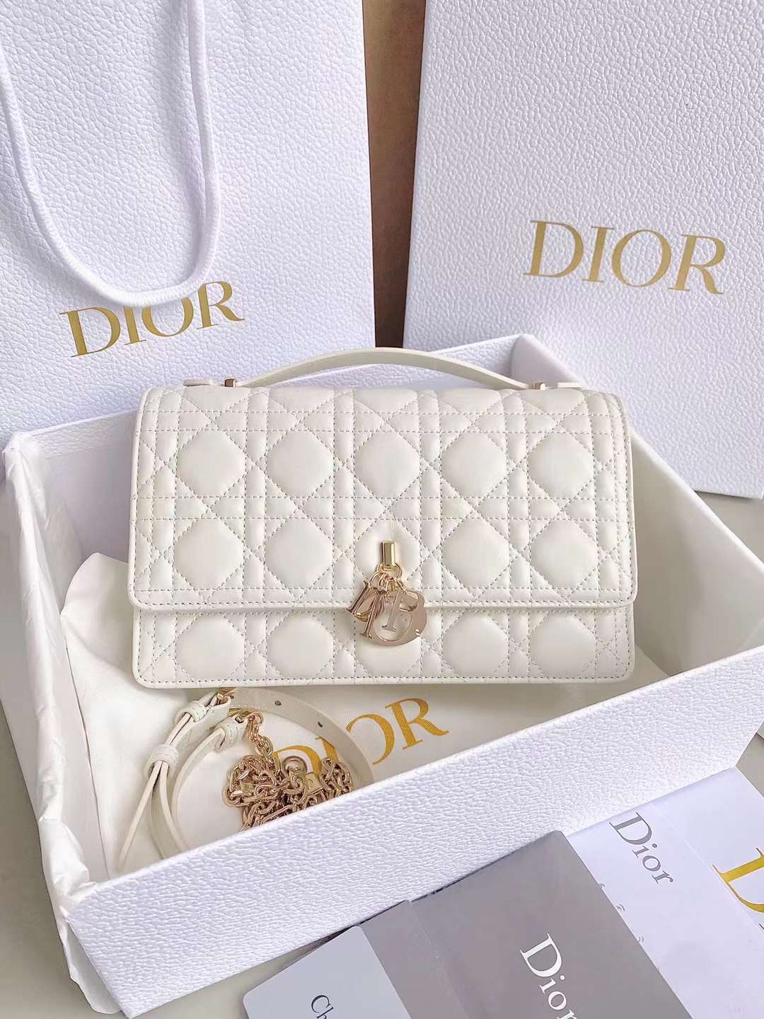 DIOR 最新款 MISS DIOR TOP HANDLE 手袋/斜背包 大號 白色
