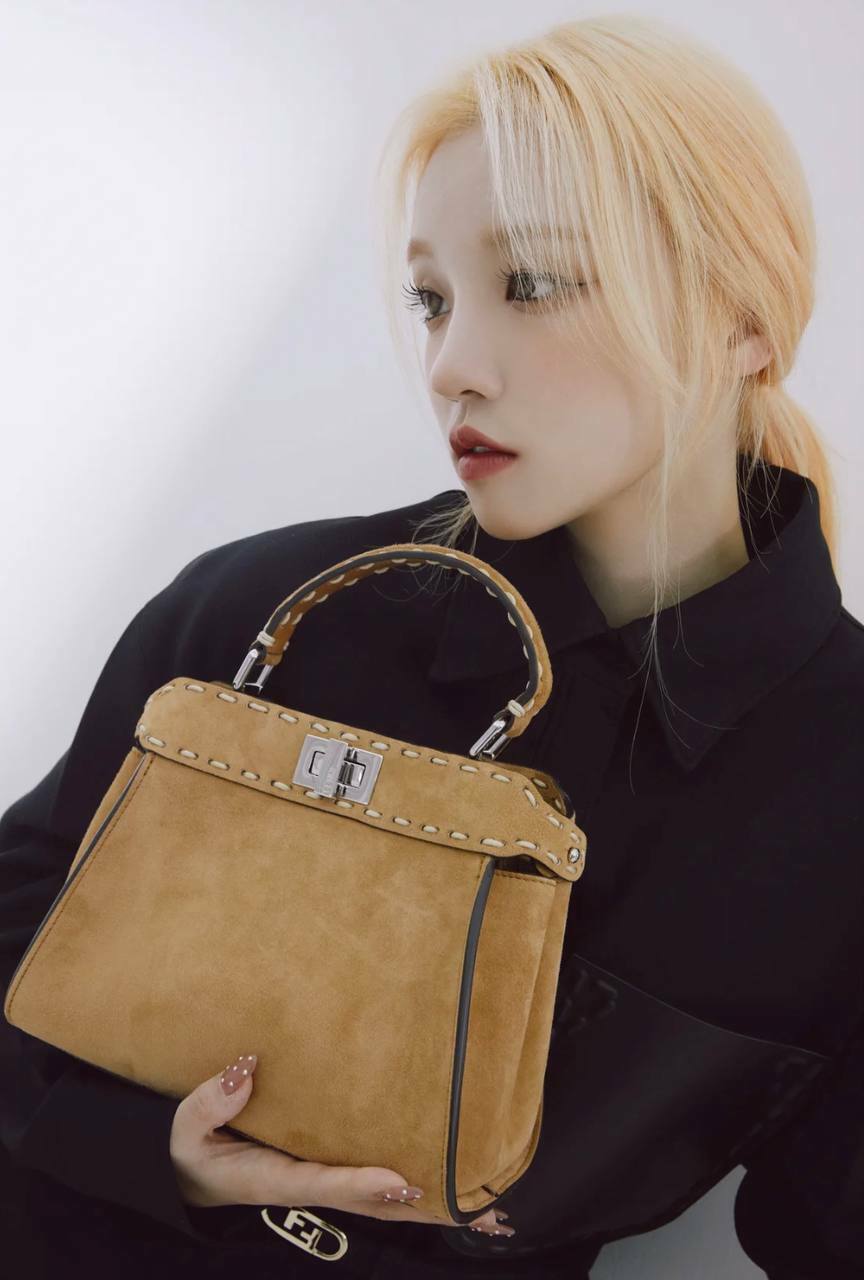 FENDI PEEKABOO I SEEU MINI 磨砂棕色 手拿包/側背包