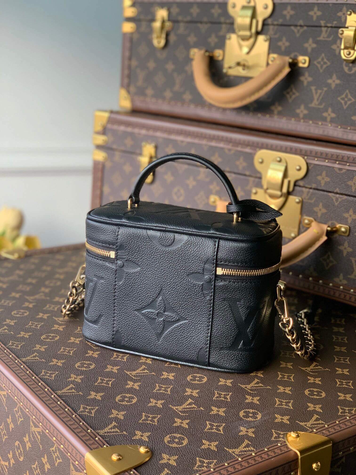 LV VANITY PM 黑色化妝包