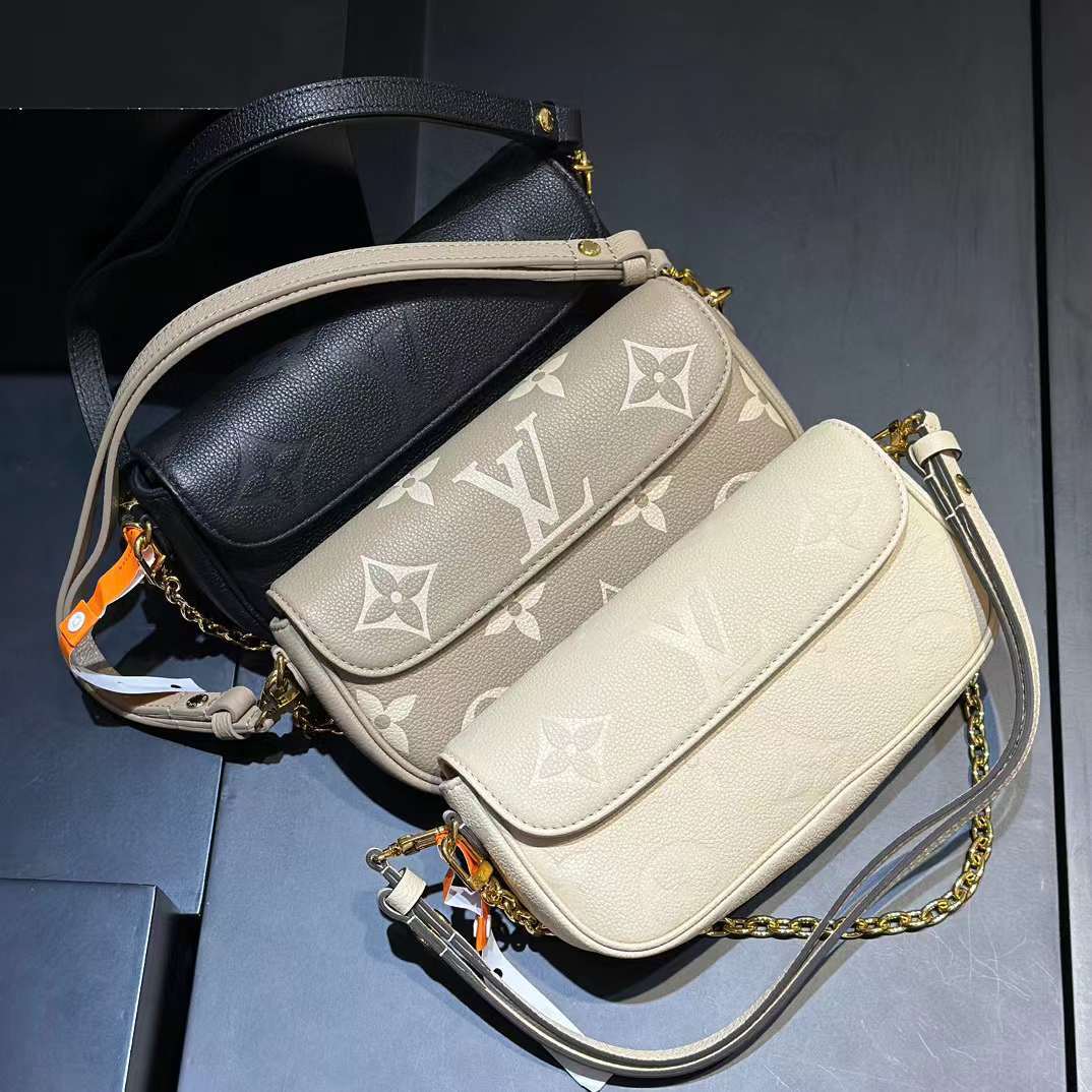 LV WALLET ON CHAIN IVY 壓花手袋 M82210