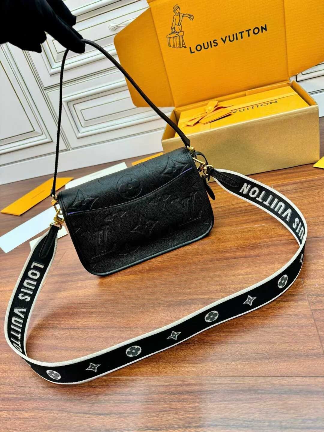 LV Diane 法棍包 黑色