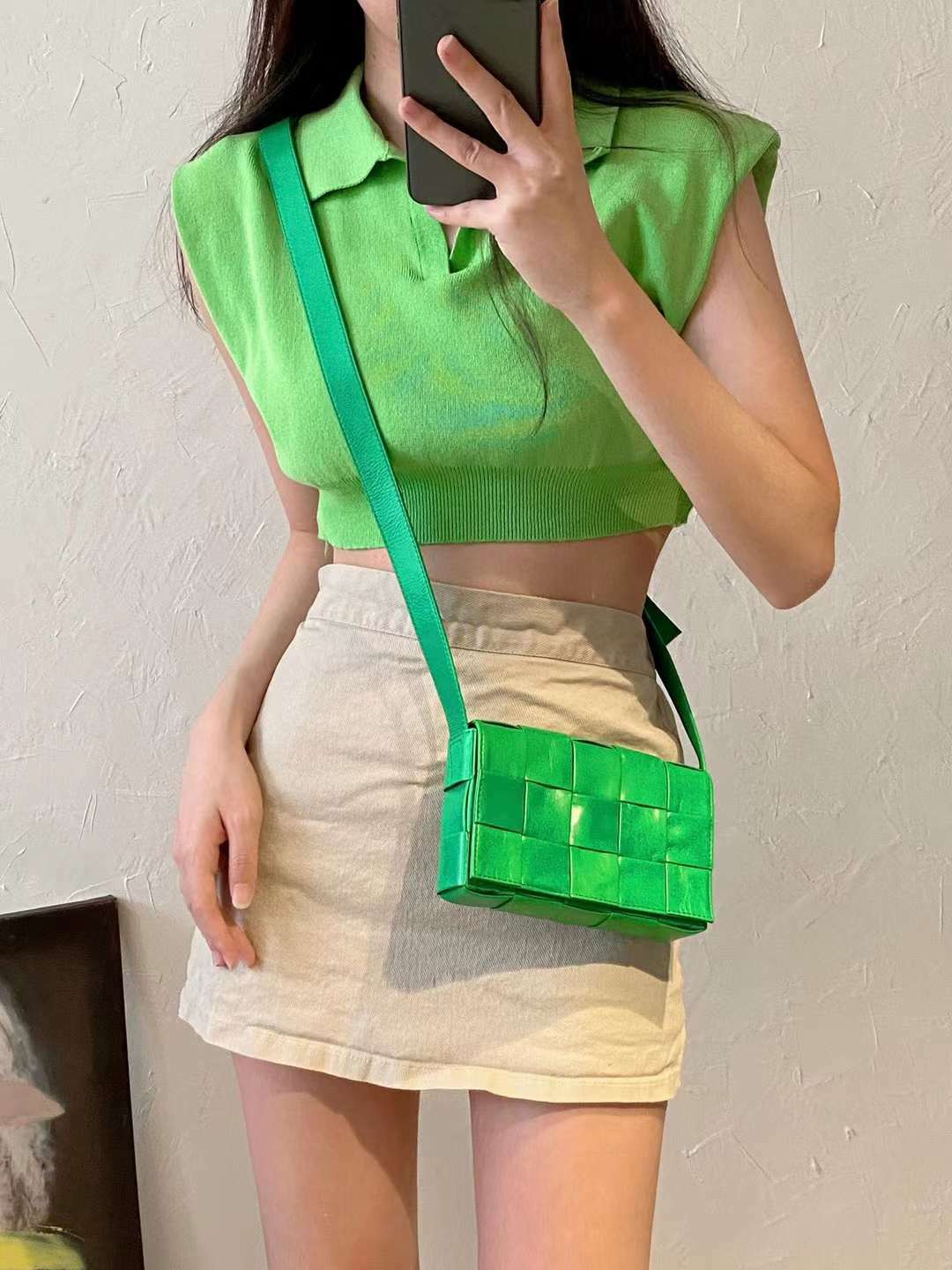 BV CASSETTE MINI 綠色油蠟皮編織包