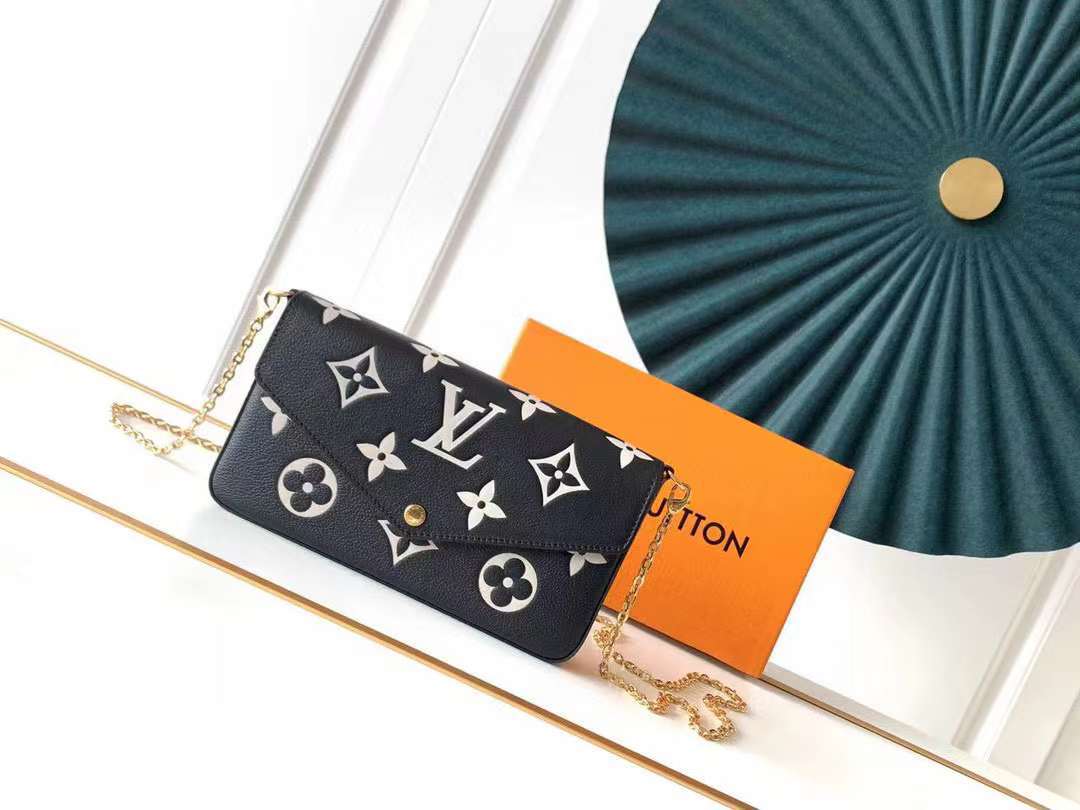 LV FÉLICIE POCHETTE WOC 黑色壓印鏈條信封包